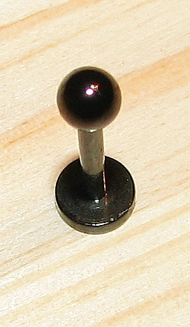 Labret svart med kula 3mm