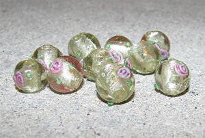 Silverfoil - Runda med rosknoppar guldbeige