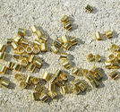 Klämpärlor rörformade 2mm guld