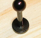 Labret svart med kula 3mm