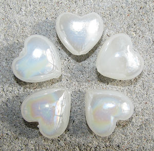 Lampwork hjärtan AB-lyster vita 20mm