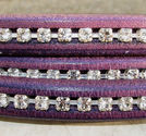 Regaliz läderrem 6x10mm med strass lila