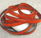 Läderrem platt 10mm orange/svart