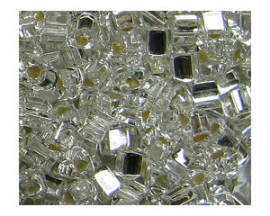 Tjeckiska glaspärlor - Seedbeads - Seedbeads tjeckiska 2.5mm trianglar crystal silverline