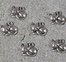 Berlocker små katter 13x15mm